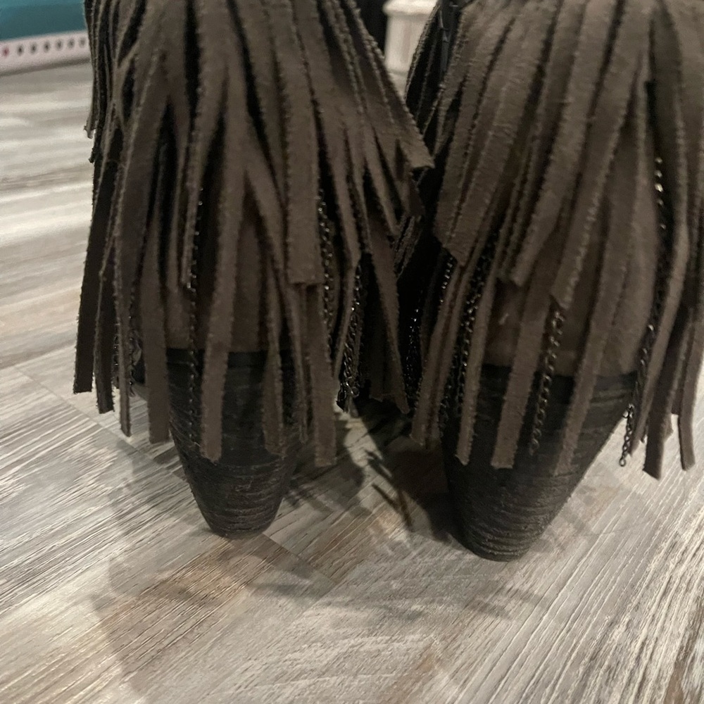 Fringe boot - Picture 2 of 5
